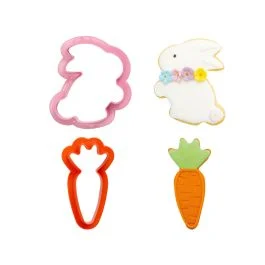 SET 2 TAGLIAPASTA CONIGLIO E CAROTA 8 X H 2,2 CM IN PLASTICA