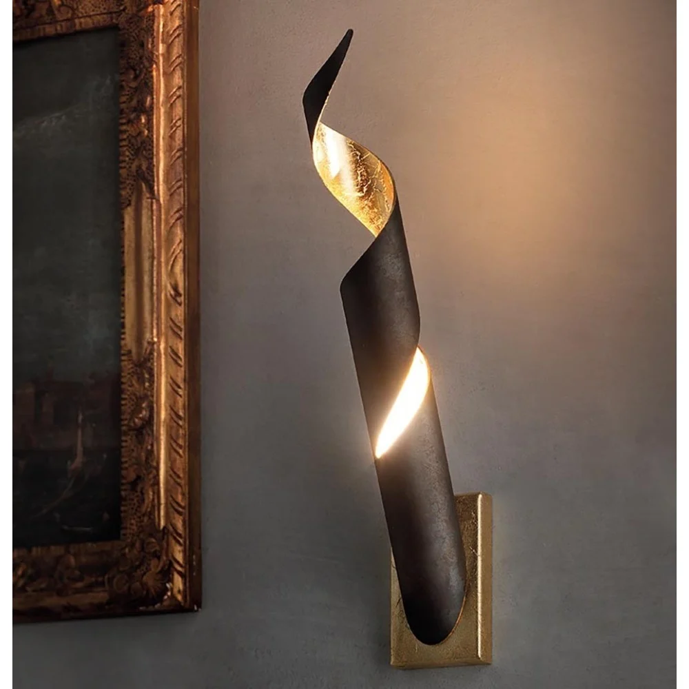 Braga Illuminazione applique Trucciolo finiture ruggine e foglia oro