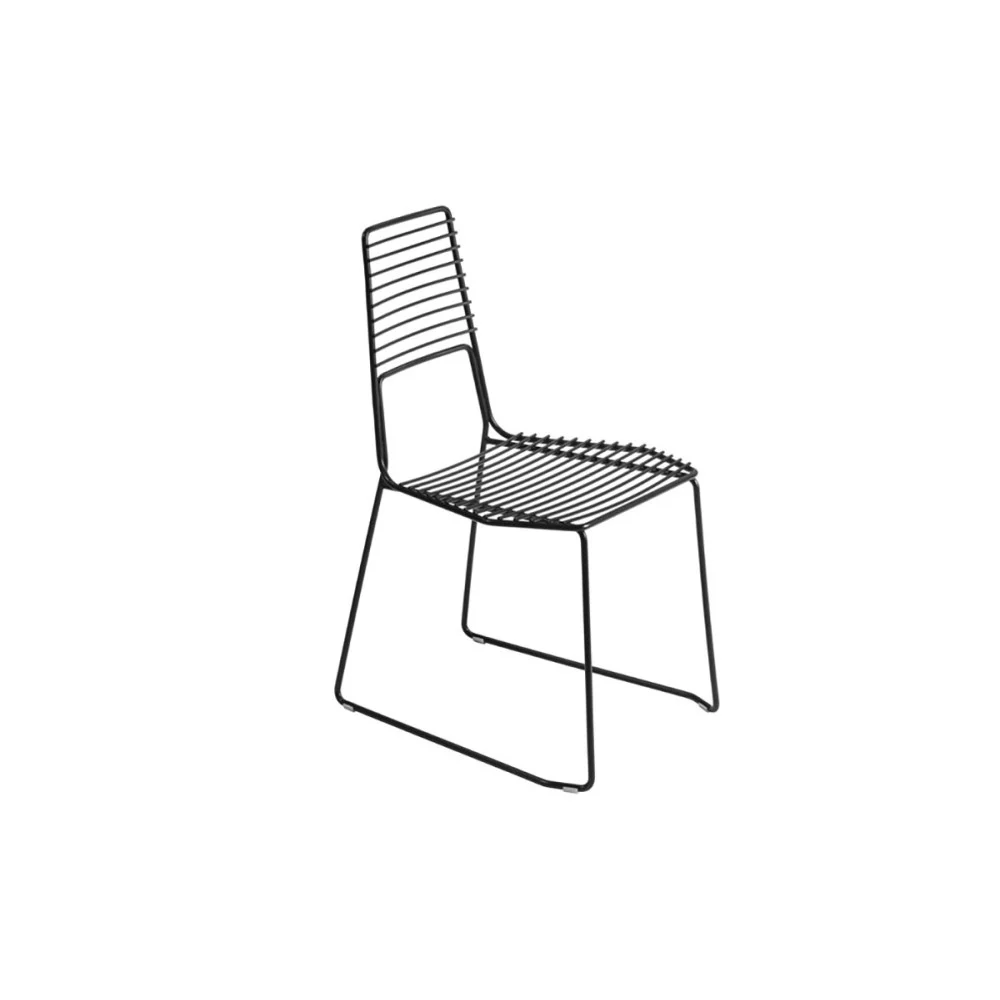 Casamania Alieno sedia di design realizzata in Italia in metallo verniciato nero o bianco