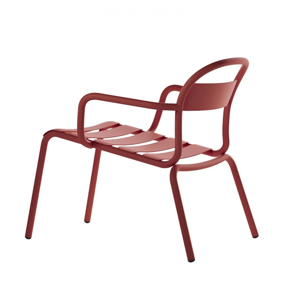Colos Stecca L poltrona lounge dalle linee morbide adatta per indoor e outdoor