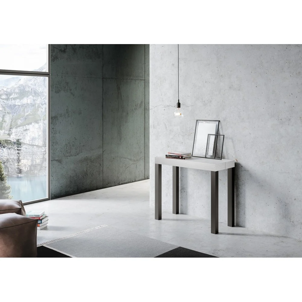 Consolle Everyday allungabile di Itamoby realizzata con struttura in metallo e piano in microparticelle di legno
