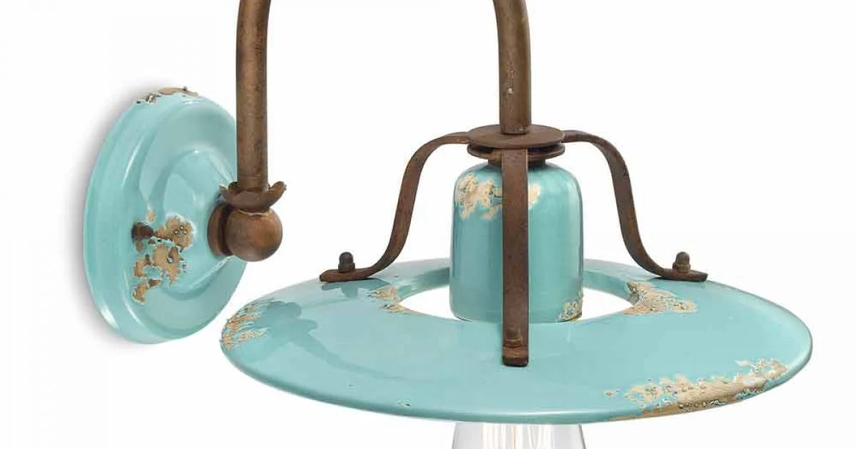 Applique a faretto country in metallo e ceramica Gladys Ferroluce