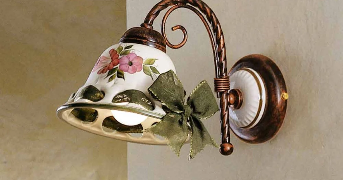 Applique a parete in ceramica decorata rustica Ferroluce Napoli