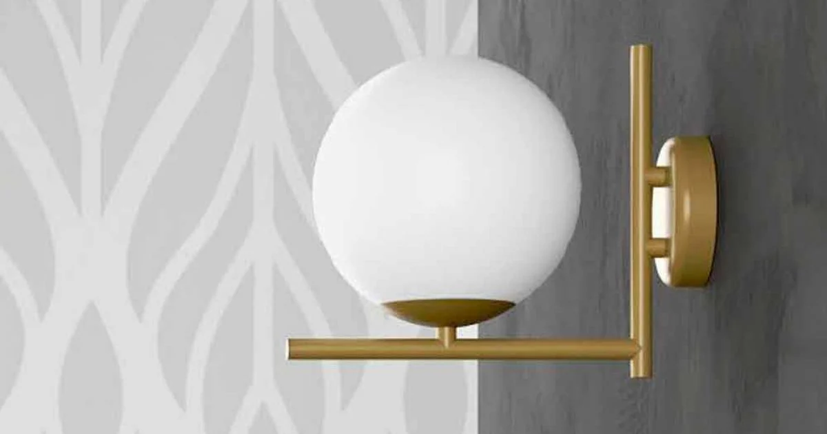 Applique Moderna in Metallo Finitura Ottone e Vetro Opale Made in Italy - Carima