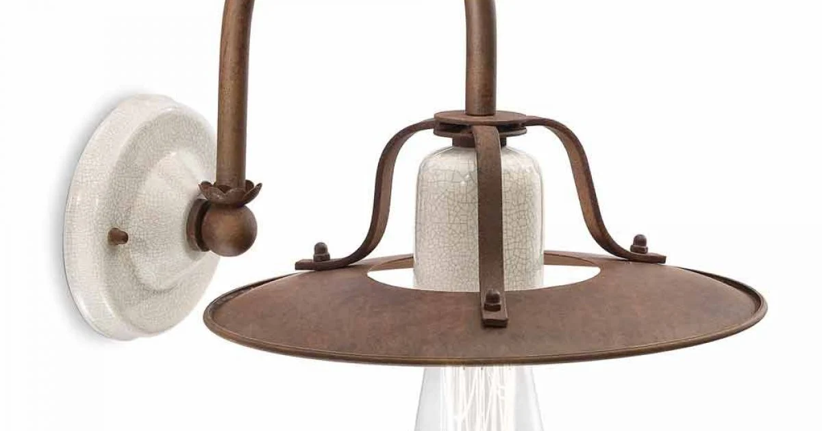 Applique stile industriale in metallo e ceramica Ferroluce