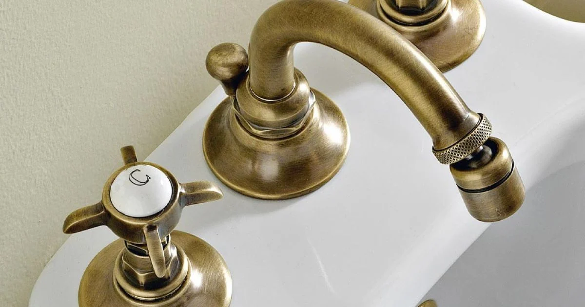 Batteria Bidet 3 Fori Classica in Ottone e Maniglie a Farfalla - Miriano