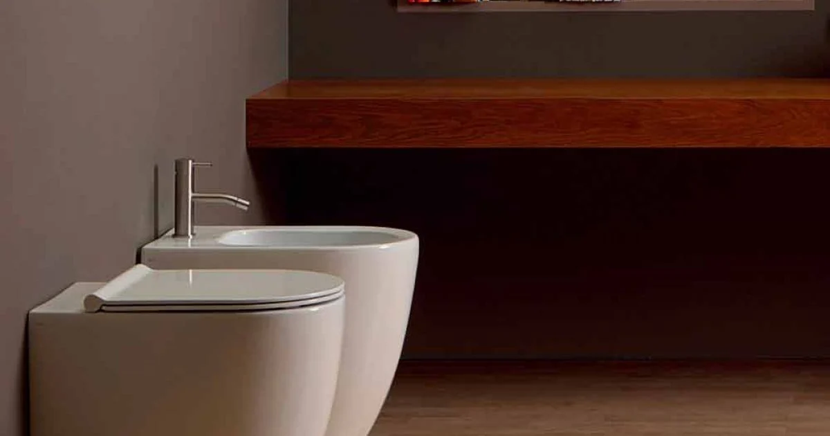 Bidet in ceramica design moderno Shine Square Open Rimless H50 cm
