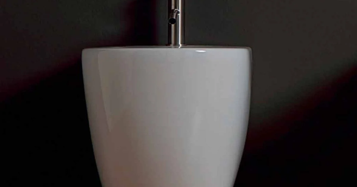 Bidet in ceramica moderno Shine Square Rimless 54x35cm made in Italy