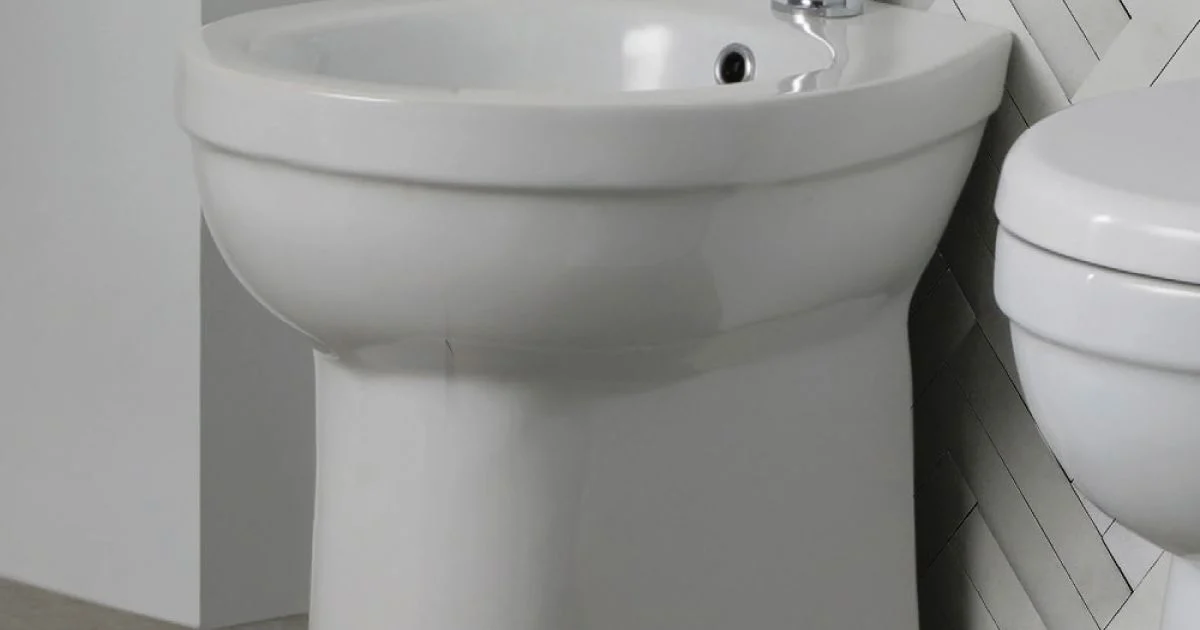Bidet Monoforo a Terra in Ceramica Bianca dal Design Classico - Silice