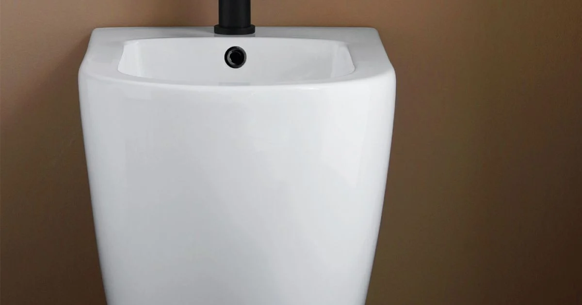 Bidet Monoforo a Terra in Ceramica Bianca Resistente e Design Moderno - Olmo