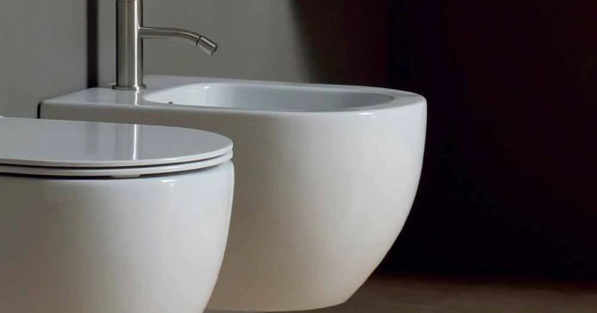 Bidet sospeso moderno in ceramica bianca Star 50x35cm made in Italy