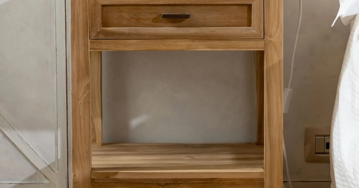 Comodino in Teak Massello con 1 Cassetto - Penca