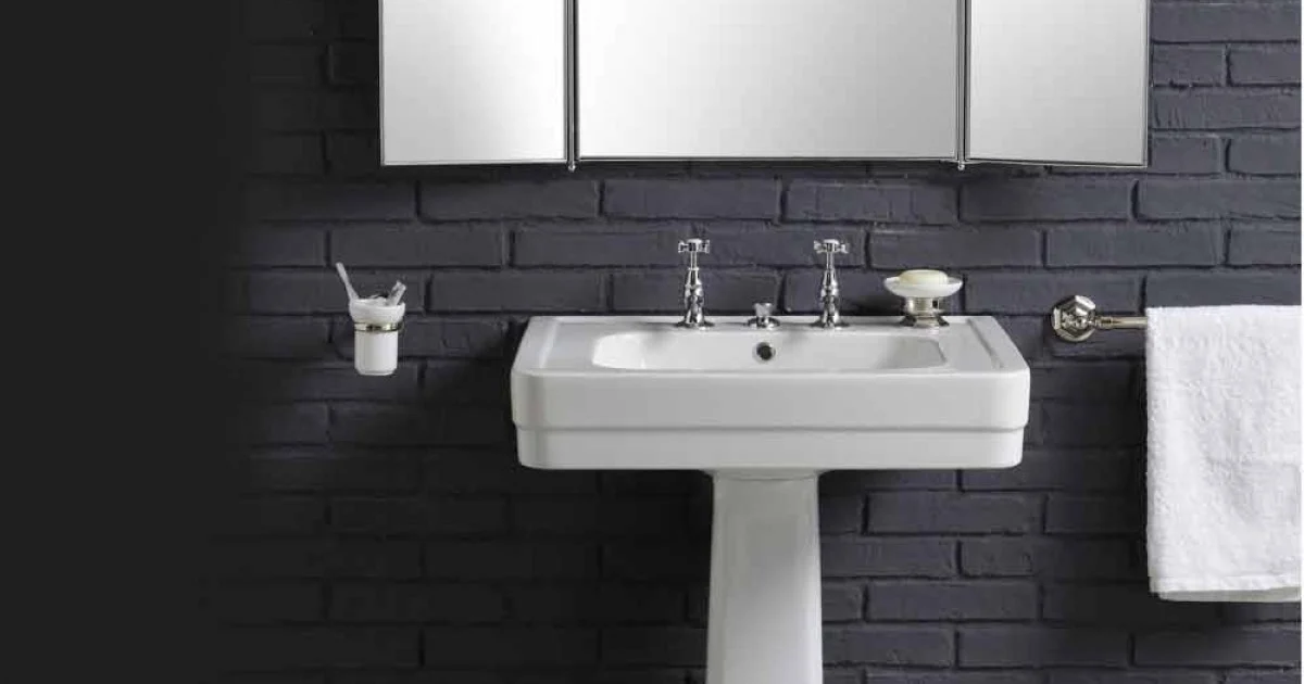 Composizione con lavabo in ceramica su colonna stile vintage anni 900 Line