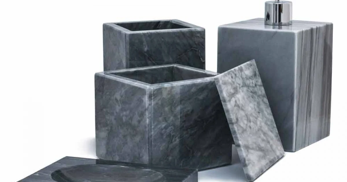 Composizione di Accessori da Bagno in Marmo Made in Italy, 4 Pezzi - Deano