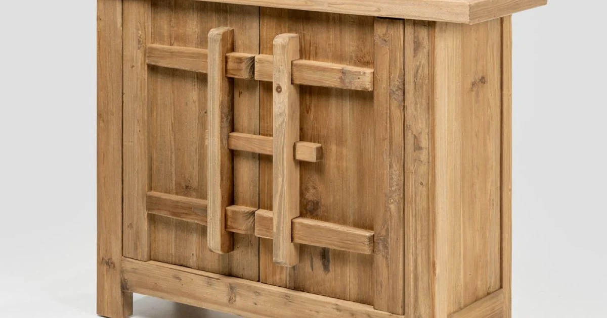 Credenza in Legno di Pino Naturale Invecchiato con 2 o 4 Ante - Aituno