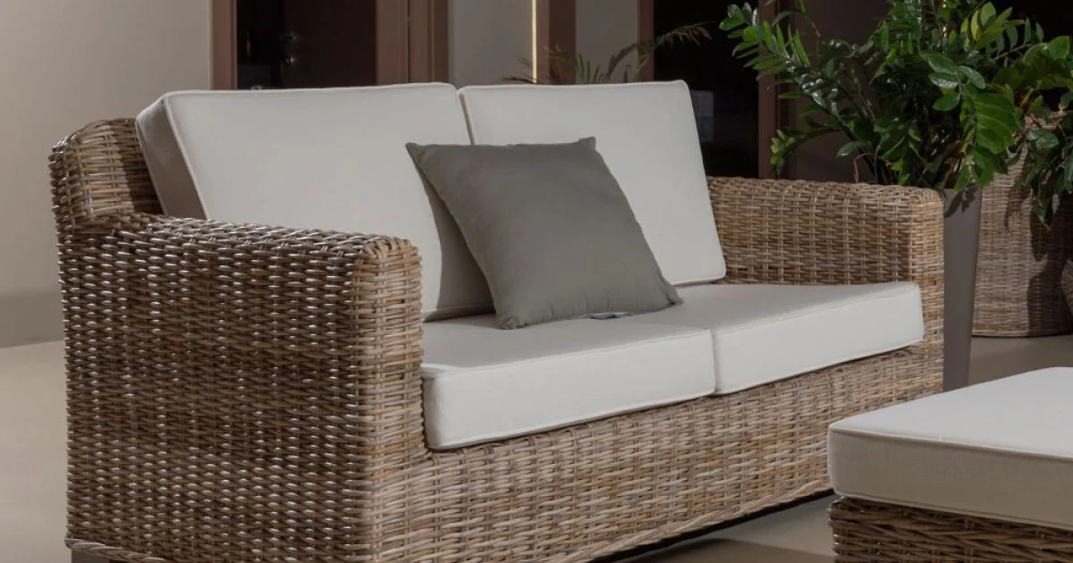 Divano 2 o 3 Posti Outdoor in Kubù Grigio con Cuscini – Cerys