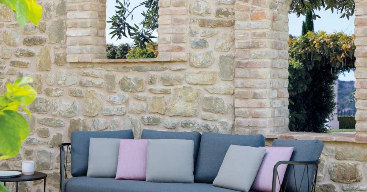 Divano da Giardino 3 Posti Cuscini Inclusi in Acciaio Made in Italy – Brienne