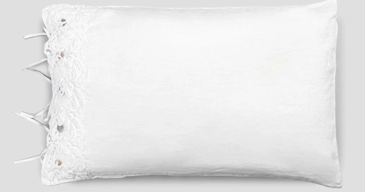 Federa di Lino con Pizzo Bianco per Letto Design di Lusso Made in Italy - Kiss