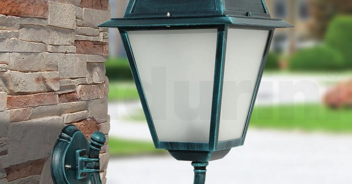 Lampada a Parete da Esterno in Alluminio e Vetro Made in Italy - Doroty