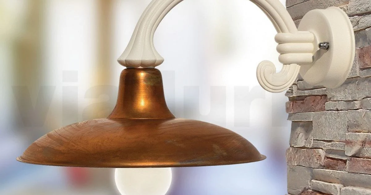 Lampada a Parete Vintage da Esterno in Alluminio Made in Italy - Adela