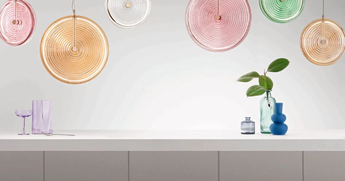 Lampada a Sospensione in Metallo e Vetro Decorato a Righe Concentriche - Bagolaro