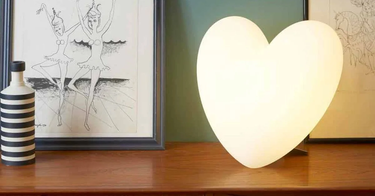 Lampada cuore da tavolo luminosa Slide Love colorata fatta in Italia