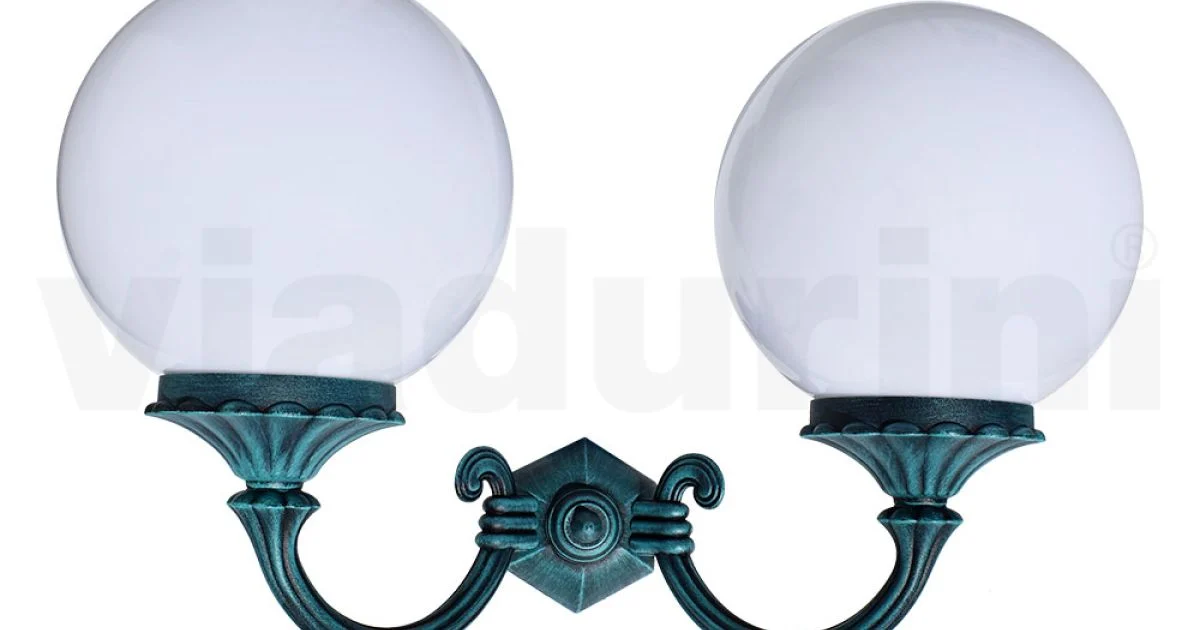Lampada da Giardino con 2 Luci in Acrilico e Struttura in Alluminio - Trovanero