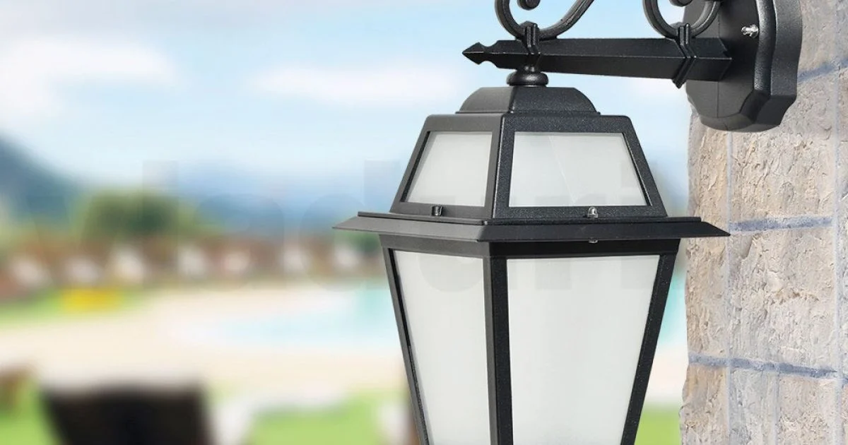 Lampada da Giardino in Alluminio Antracite e Vetro Sabbiato - Elric