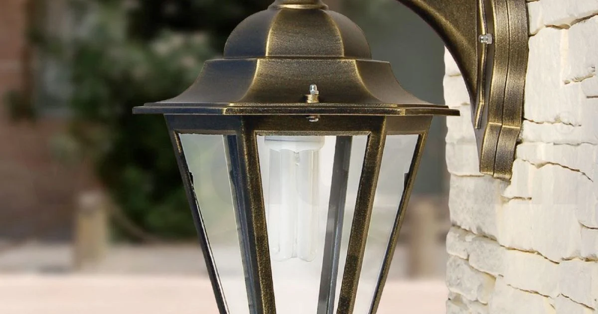 Lampada da Giardino in Vetro Trasparente e 5 Finiture di Alluminio - Pinako