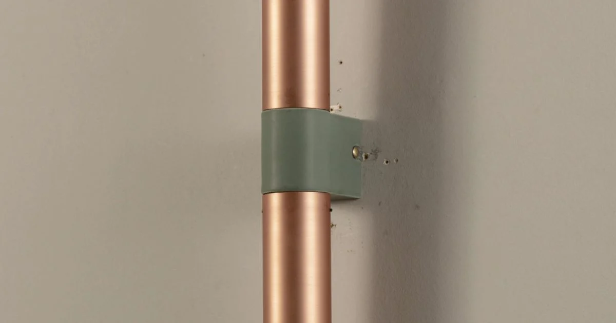 Lampada da Parete in Ceramica e Rame Realizzata a Mano in Italia - Toscot Match