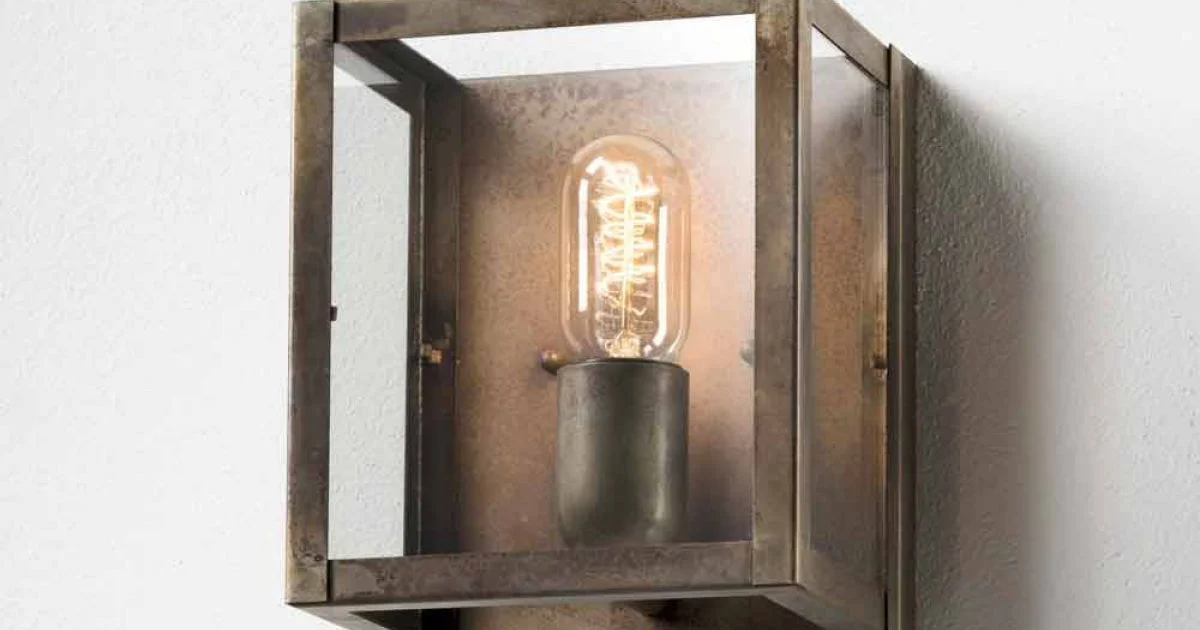 Lampada da parete in ferro stile industriale London Il Fanale, made in Italy