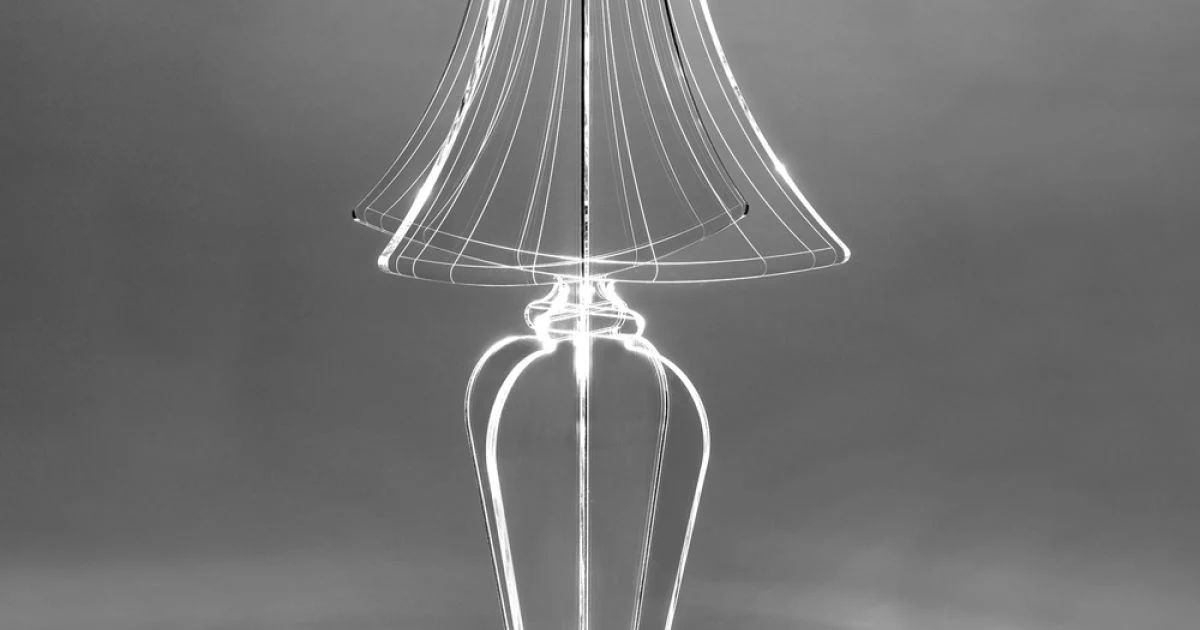 Lampada da Tavolo in PMMA Marcata a Laser Made in Italy - Moana