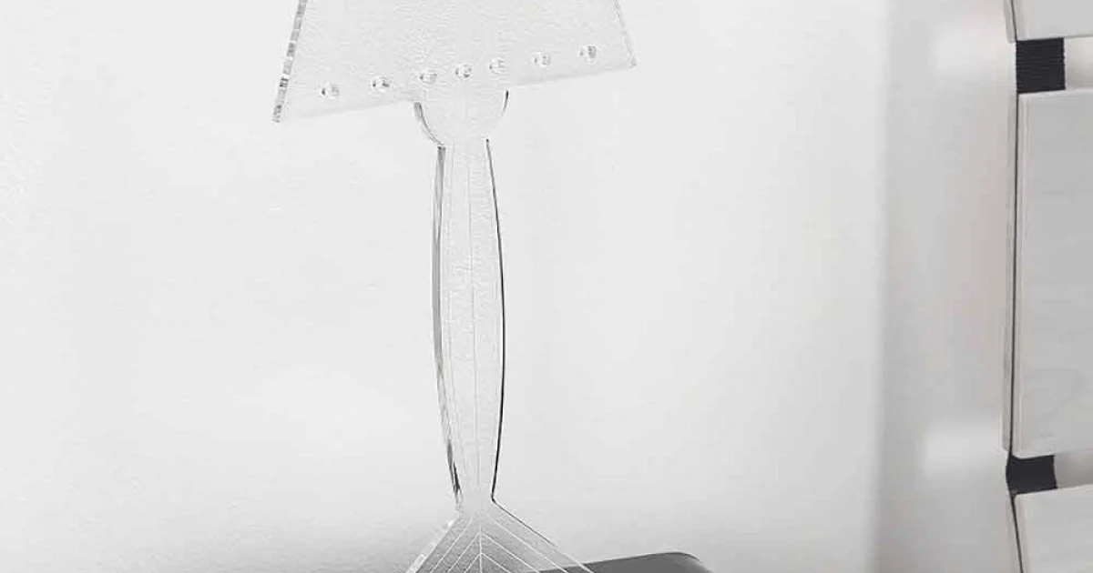 Lampada da tavolo sagomata, luce LED in plexiglass Ferla