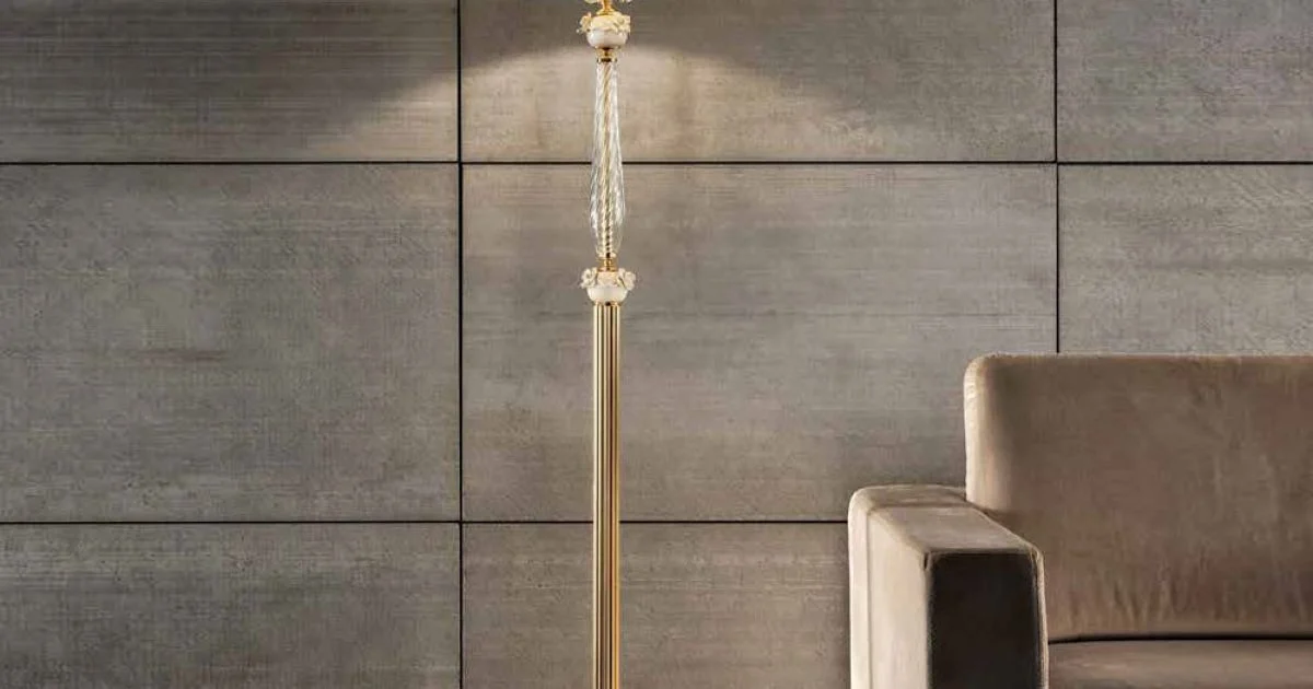 Lampada da Terra Classica in Porcellana e Vetro Soffiato di Lusso - Eteria
