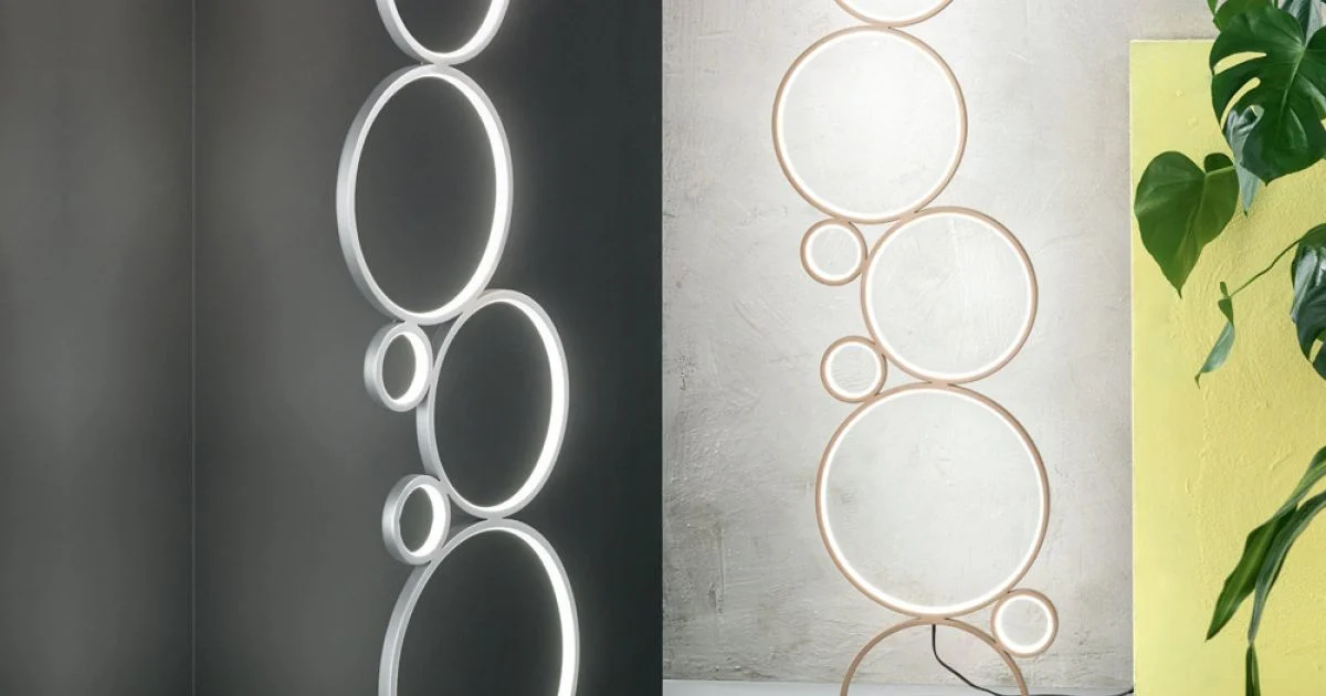 Lampada da Terra LED Moderna in Metallo Verniciato Oro o Argento - Punto