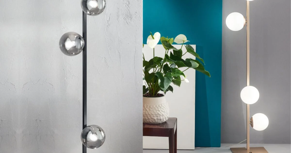 Lampada da Terra Moderna in Metallo Nero o Oro e Vetro Soffiato - Birga