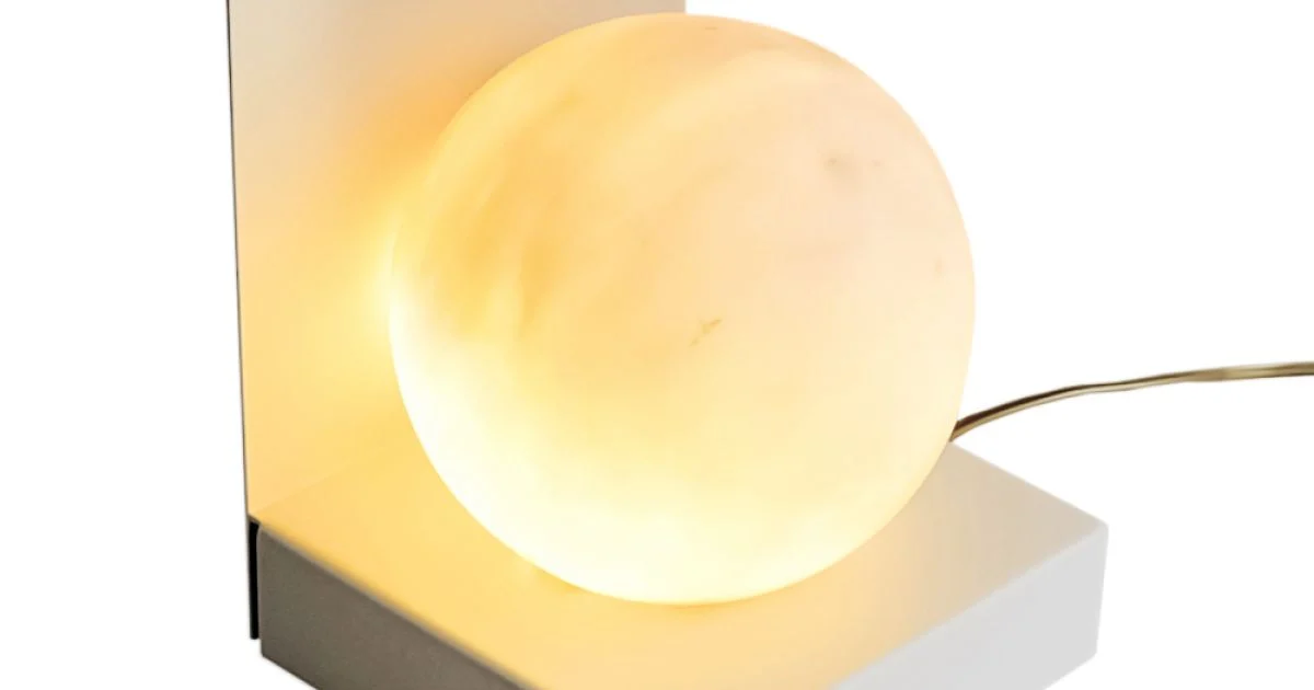 Lampada in Metallo con Sfera Bianca in Marmo Satinato Made in Italy - Issei