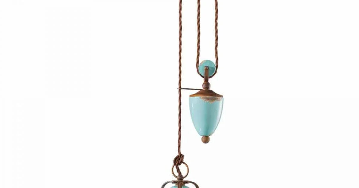 Lampada saliscendi country in metallo e ceramica Evelyn artigianale