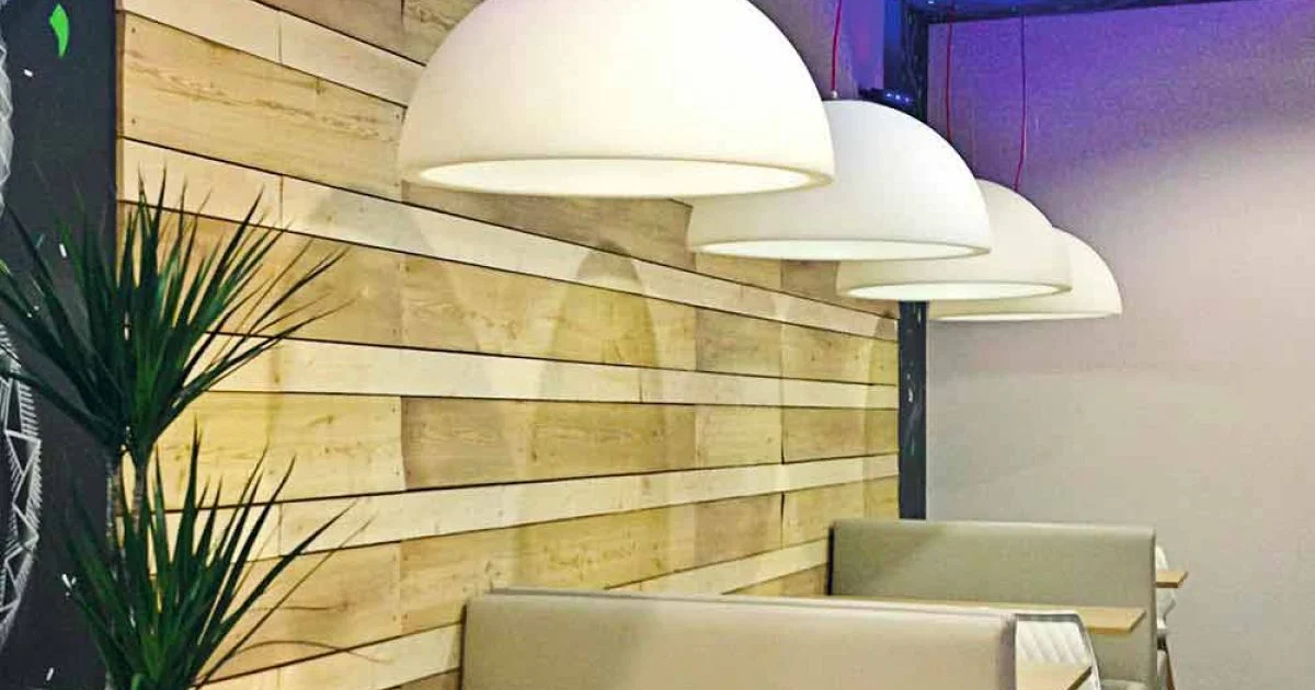 Lampada sospensione colorata Slide Cupole polietilene fatta in Italia