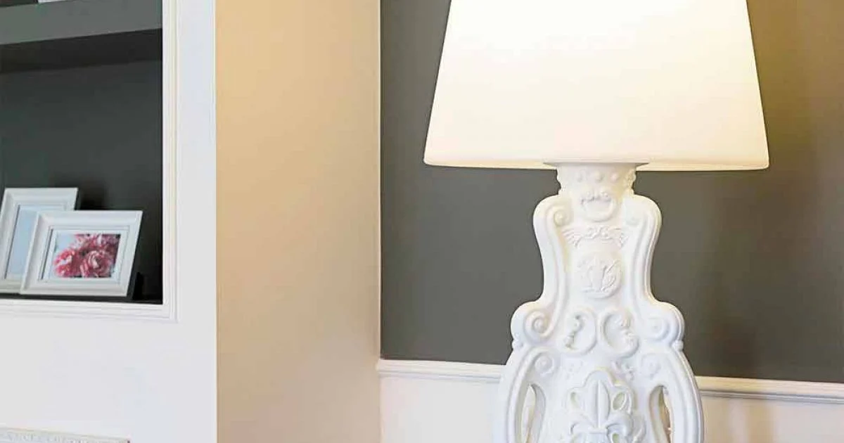 Lampada tavolo colorata Slide Lady of Love design moderno made Italy