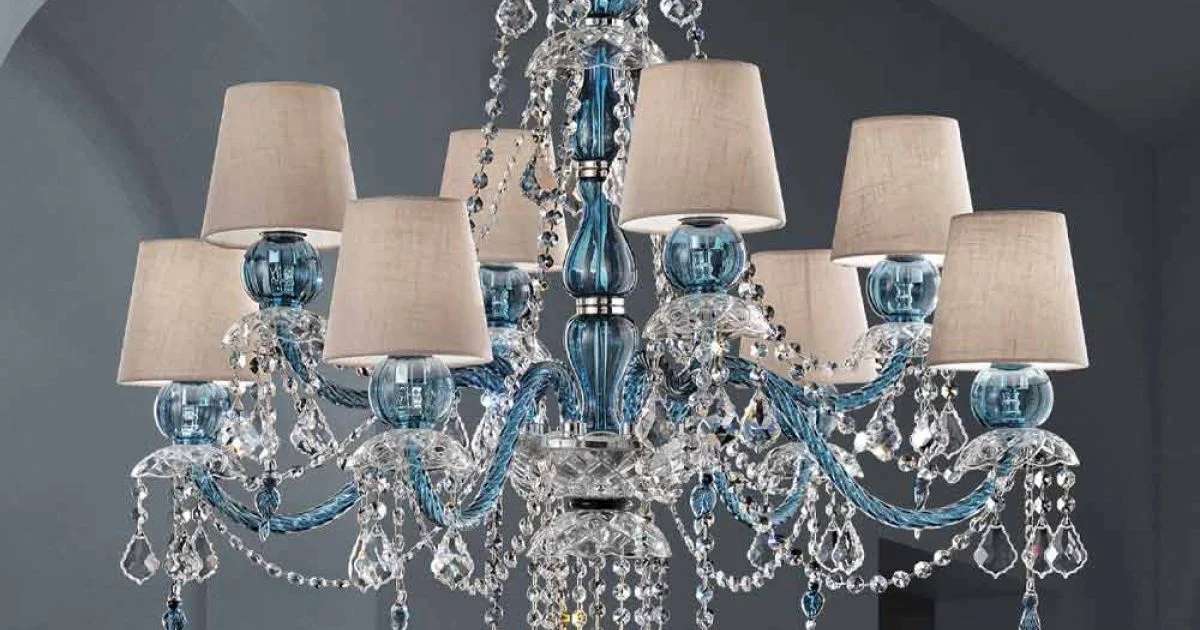Lampadario a 8 Luci in Vetro Veneziano Lavorato a Mano, Made in Italy - Milagros
