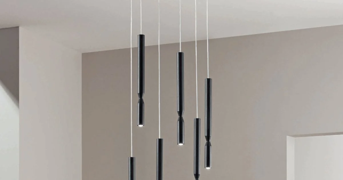 Lampadario con 6 Luci LED in Metallo Verniciato e Cavi Regolabili - Larice