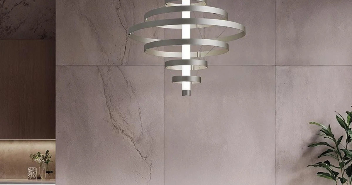 Lampadario con Corpo Luminoso in Vetro e 6 Cerchi in Alluminio - Clara