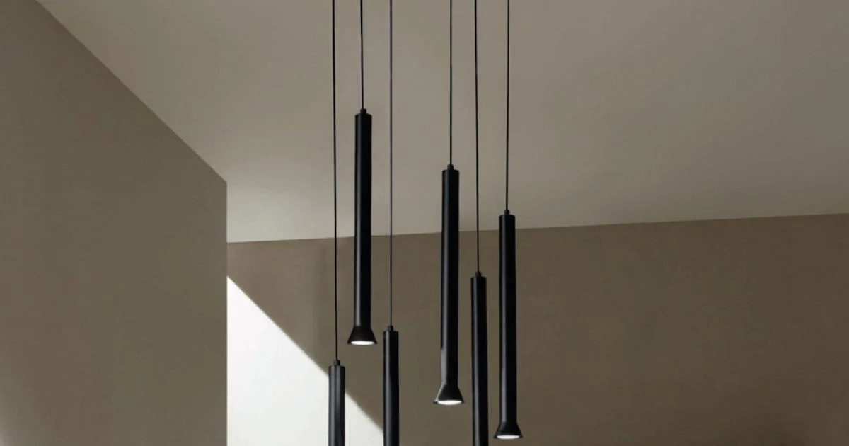 Lampadario con Montatura Metallica Verniciata Nero e Cavi Regolabili - Betulla