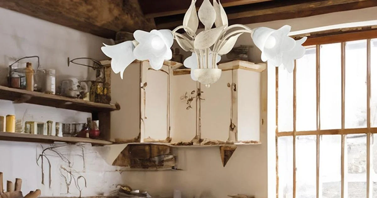 Lampadario in metallo e vetro per illuminare interni raffinati – Sirio