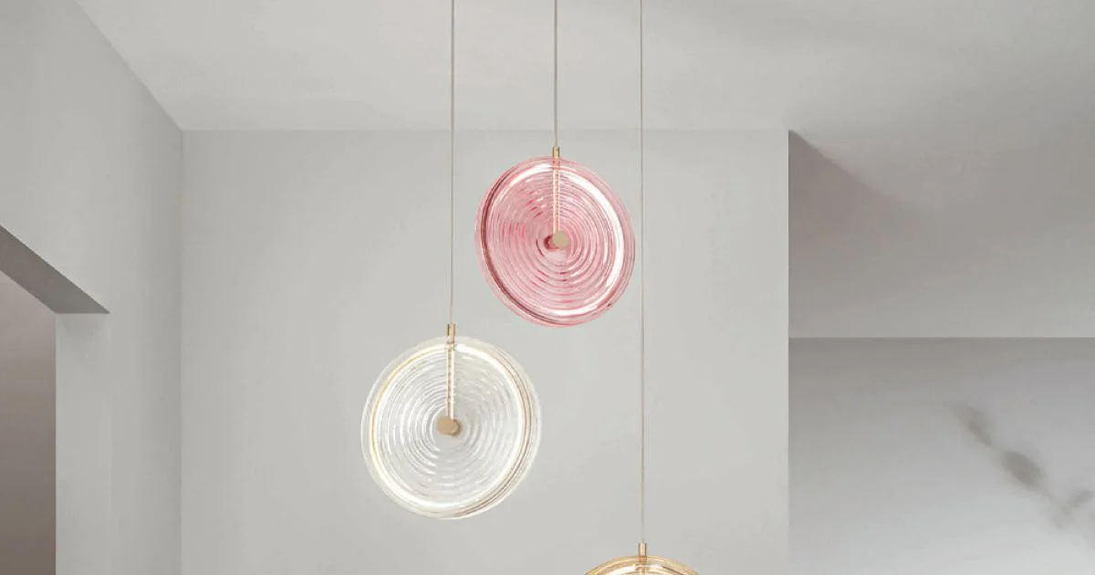 Lampadario in Metallo Verniciato e Vetro Decorato a Righe Concentriche - Bagolaro
