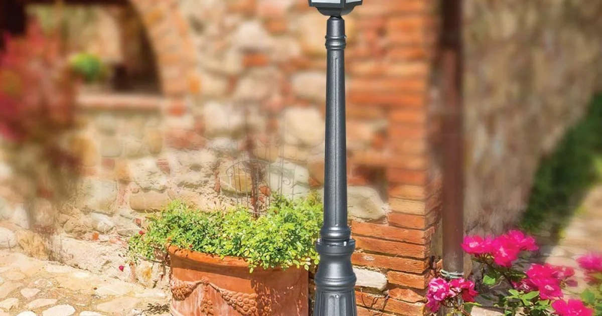 Lampione Alto 152 cm in Vetro e Alluminio Antracite Made in Italy - Scintilla