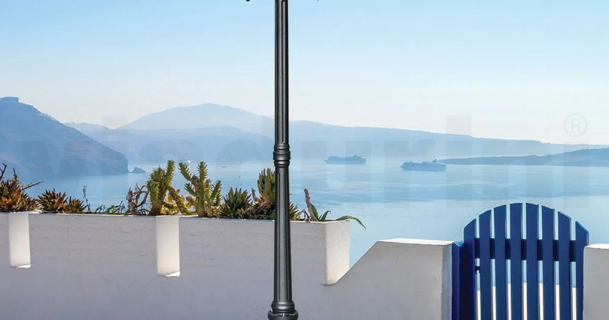 Lampione Alto 208 cm in Vetro e Alluminio Antracite Made in Italy - Scintilla
