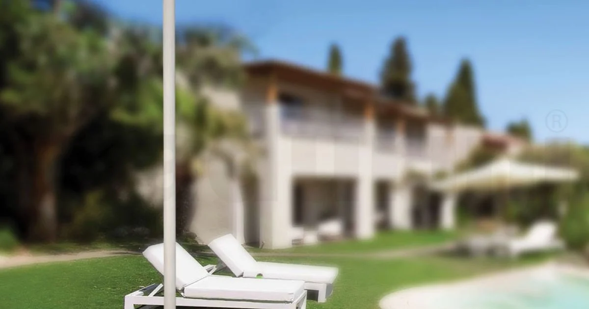 Lampione Giardino a 3 Luci in Alluminio Realizzato in Italia - Cassandra
