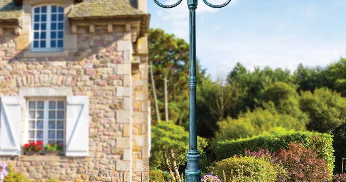 Lampione Vintage a 2 Luci in Alluminio e Vetro Made in Italy - Doroty